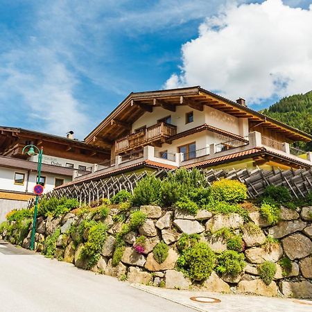 Haus Sabrina - Ferienwohnungen Saalbach-Hinterglemm Luaran gambar